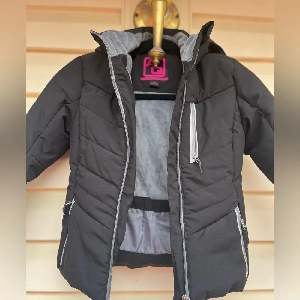 AQ Explore The Unknown Unisex black puffer coat, front & side zippers, hood,5-6